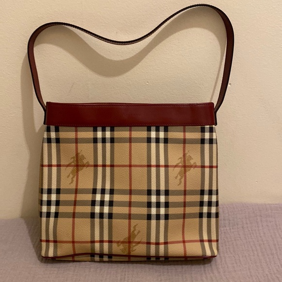 BURBERRY SHOULDER BAG . Very good condition - Picture 1 of 13